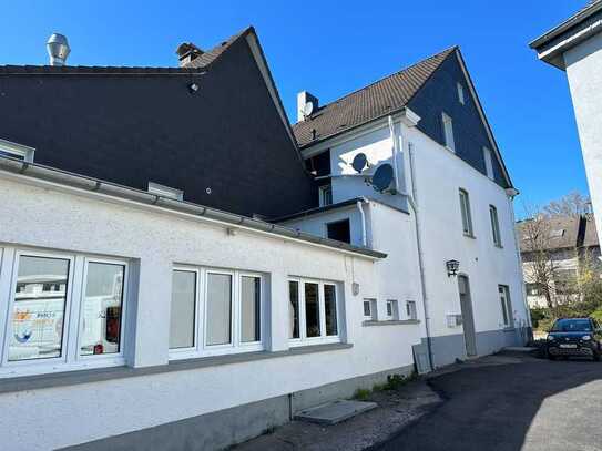 Mehrfamilienhaus in begehrte Lage von Leverkusen Bergisch-Neukirchen