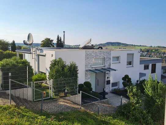 Einfamilienhaus anschauen lohnt sich.
670000 € - 150 m² - 5.0 Zi.