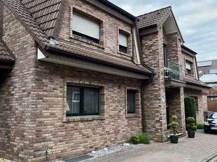 Attraktive Maisonette-Wohnung mit Balkon und Stellplatz