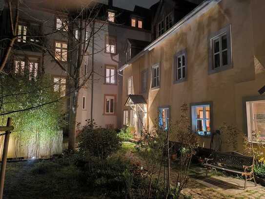 Sehr schöne und großzügige 3-Z-Altbaueigentumswohnung, Maisonette in KA-Durlach zu veräußern