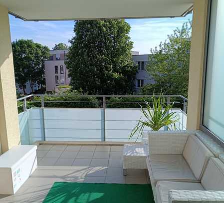 Exklusive 4,5-Raum-Wohnung mit gehobener Innenausstattung mit Loggia und Einbauküche in Ludwigsburg