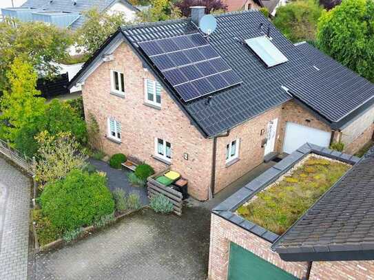 Freistehendes Einfamilienhaus. Energieeffizient mit PV Anlage in ruhiger Sackgassenlage