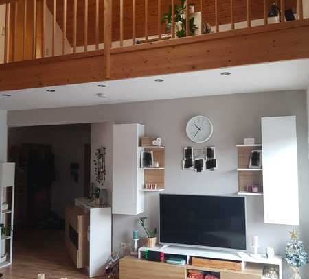 Attraktive 4-Zimmer-Maisonette-Wohnung mit großer Galerie, Balkon und EBK in Sinsheim- Waldangelloch