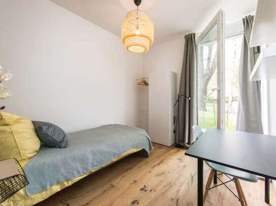 Zimmer Zimmer in der Nazarethkirchstraße 51 (Aufgang D)