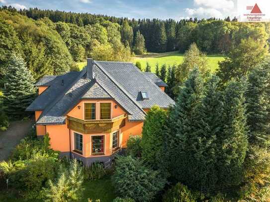 Hochwertige Architektenvilla am Waldrand: Einfamilienhaus in Sehmatal-Neudorf, nahe Oberwiesenthal