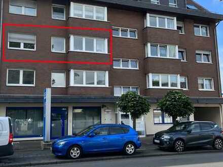 Helle komplett renovierte Wohnung mit Aufzug und Loggia
