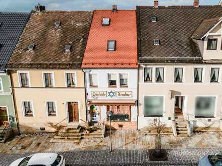 Altstadthäuschen im Doppelpack - Wohn- und Geschäftsgebäude mit historischer Geschichte in Kemnath