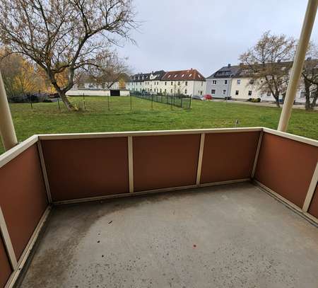 Ruhige und helle 3-Zimmer-Wohnung mit Balkon und Gartenblick