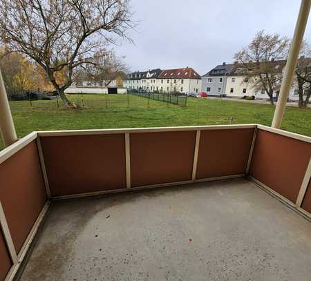 Ruhige und helle 3-Zimmer-Wohnung mit Balkon und Gartenblick