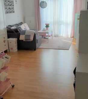 Helle, gut geschnittene 2-Zimmer Wohnung in zentraler Lage + EBK