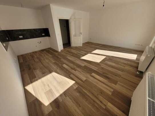 Große helle 5 Raumwohnung bei Bautzen + 2 Balkone + Badewanne + Dusche + Solar