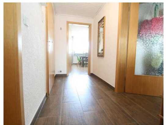 700 € - 72 m² - 3.0 Zi.