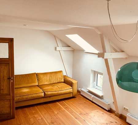 Rotes Feld, sehr schöne, helle 2-Zimmer-Dachgeschosswohnung in Lüneburg