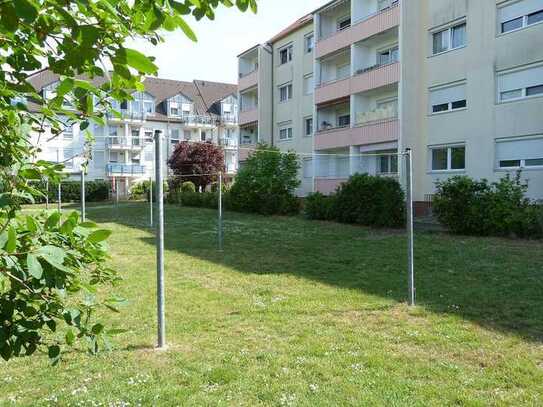 Praktisch zwischen Halle und Leipzig mit Balkon ins Grüne