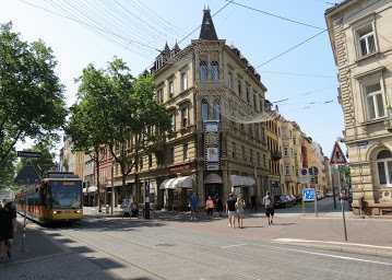 2-Zimmer-Wohnung mit EBK in der Fußgängerzone