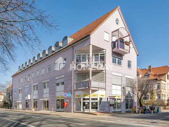 Bezugsfrei ab Mai: Gepflegte Dachgeschosswohnung mit Aufzug, Tiefgaragenstellplatz in zentraler Lage