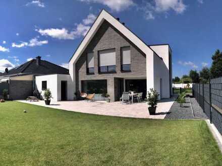 Attraktives Einfamilienhaus mit fünf Zimmern in Erkelenz mit EBK