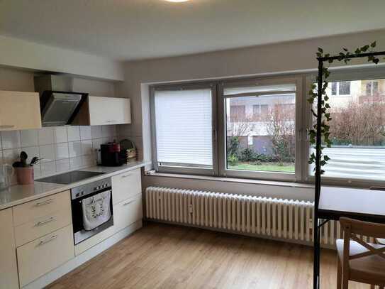 Helle Erdgeschosswohnung mit Blick auf Garten