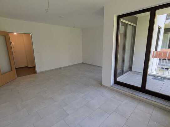 Traumhafte 1-Zimmer-Wohnung mit Balkon & neuer Einbauküche - Erstbezug nach Sanierung