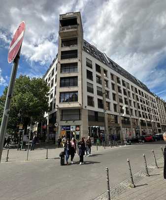 Stilvolle 3-Zimmer-Wohnung mit gehobener Innenausstattung mit EBK in Frankfurt am Main