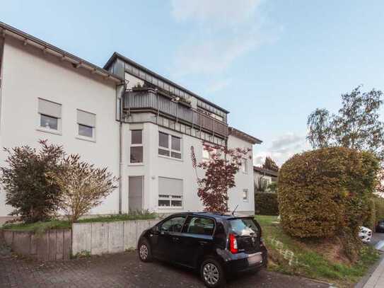 **Ruhiges Wohnen unterm Dach**