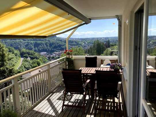 Exklusive 4 Zimmer Wohnung mit außergewöhnlichem Ausblick und riesiger Sonnenterrasse