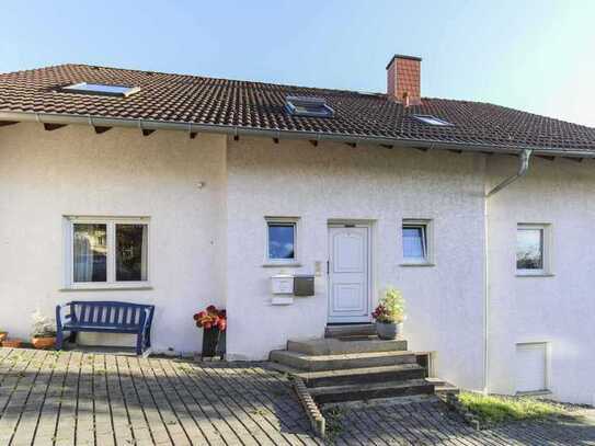 Der Natur so nah: Schöne 3-Zi.-Whg. mit Dachterrasse, Balkon und Panoramablick