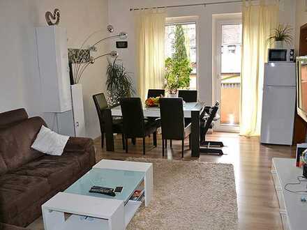 Helle und ruhige 2 ½-Zimmer-Erdgeschoss-Wohnung in DU-Duissern provisionsfrei zu vermieten.