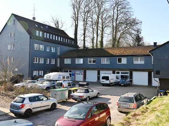 Voll verm. Mehrfamilienhaus + Reihenhaus-Ensemble in ruhiger Lage von Vohwinkel!