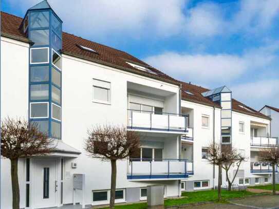 3 Zimmer Dachgeschosswohnung in ruhiger Wohnlage, 72qm mit Loggia & Balkon in Großkrotzenburg