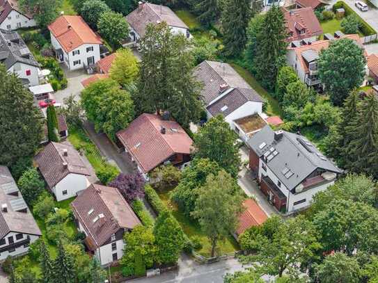 Großes Einfamilienhaus auf über 1.200 m² Grund - ruhig gelegen