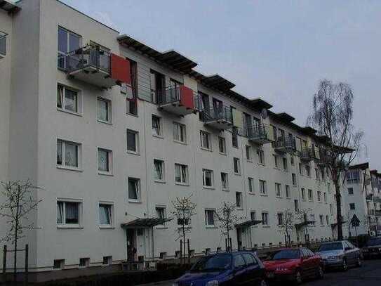 frisch sanierte 2,5-Zimmer-Wohnung mit Balkon