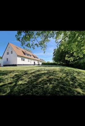 Traumhafte 4,5 Zimmer Maisonette Wohnung mit Gartenanteil und Außenstellplatz