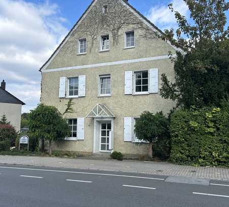 gemütliche DG- 3-Zimmer-Wohnung mit Gartennutzung in Dortmund-Lücklemberg