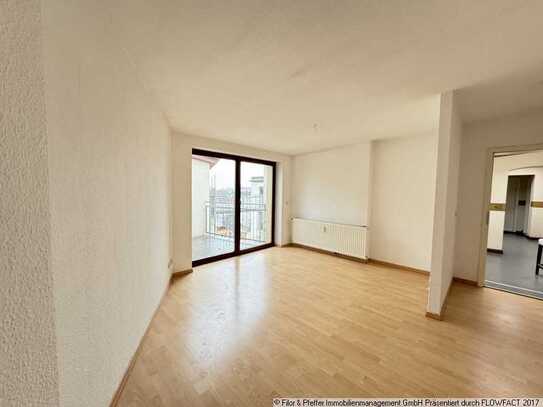 1. Monat kaltmietfrei! Helle 3-Raum-Wohnung mit großem Balkon über den Dächern von Magdeburg!