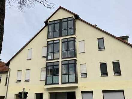 LAGE!!! 2 Zimmer 1. DG Wohnung mit Balkon und TG-Stellplatz in Böblingen zu verkaufen