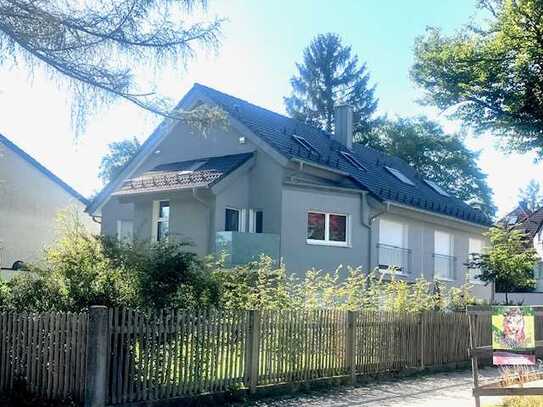 Neue 3-Raum-Wohnung in gepflegtem Zweifamilienhaus in Pullach für Singles oder Paare