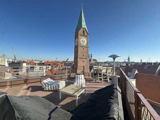 Einzigartige Dachterrassenwohnung mit atemberaubendem Skyline-Blick über München