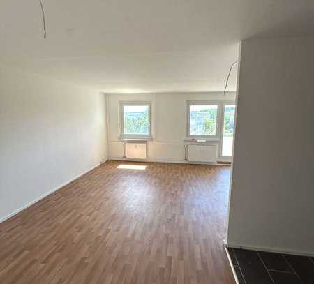 Helle 3-Zimmer-Wohnung mit Balkon und Badewanne – Ihr neues Zuhause!