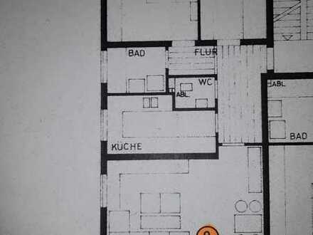 Freundliche 3-Zimmer-EG-Wohnung mit Balkon und Einbauküche in Backnang