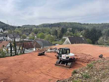 PROVISIONSFREI! ATTRAKTIVES BAUGRUNDSTÜCK IN SONNIGER RANDLAGE UND UNVERBAUBAREM AUSBLICK!