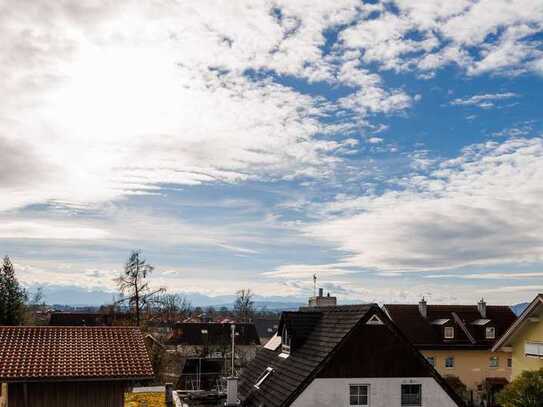 Weilheim: Helle 2 Zimmer Dachgeschosswohnung am Betberg