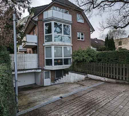 Zentral und dennoch ruhig - 2 Zimmer, Küche, Bad, Balkon in Niendorf