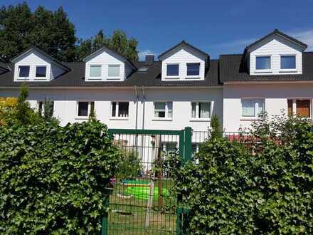sonniges Reihenhaus Nähe Misburger Hallenfreibad und Badesee
