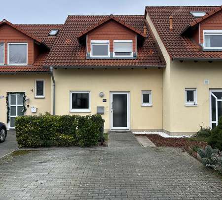 Mittelhaus mit 6 Zimmern, Garten, Balkon, Terrasse, 2 Stellplätzen und Top-Anbindung in Hechtsheim