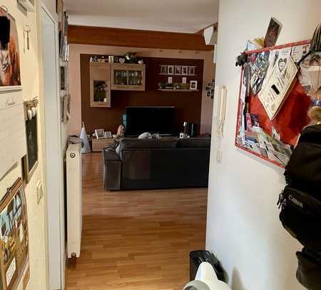 Wunderschöne 2 Raum-Wohnung im Dachgeschoss mit Balkon im Herzen von Arnstadt