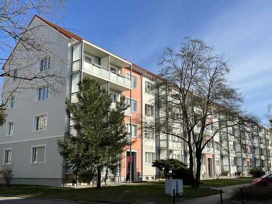 Helle und große 2-Raumwohnung mit Balkon im WK 1