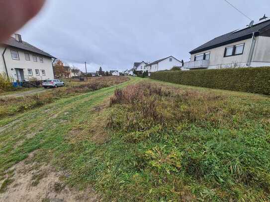 Baugrundstück mit Baugenehmigung für 8 DHH, schauen und sofort bauen!