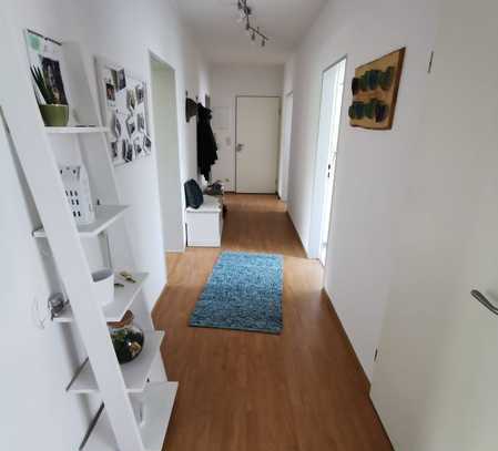Gepflegte Wohnung mit vier Zimmern und Balkon in Vohburg