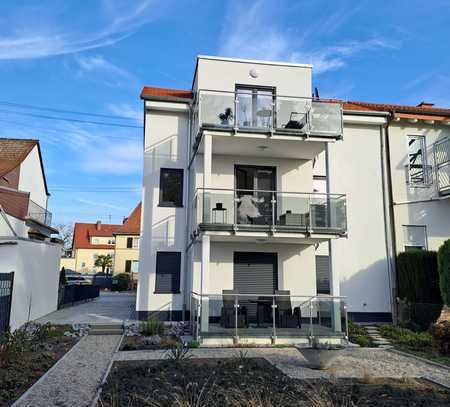 Moderne 2-Zimmer-Wohnung mit Balkon in ruhigem 4-Parteienhaus